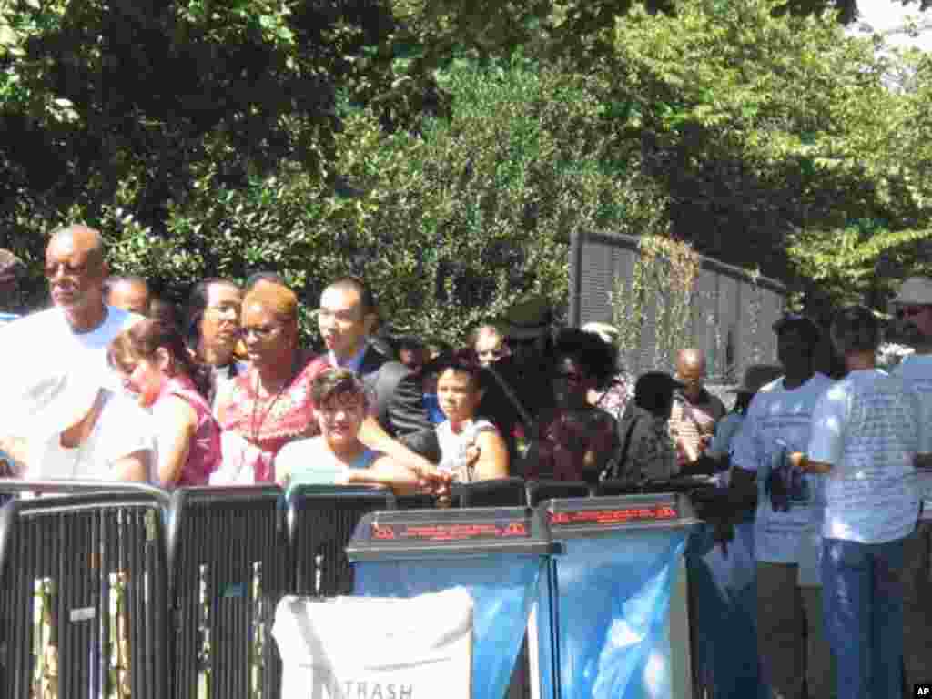 This time each year, thousands of cherry trees display white and pink flowers throughout Washington, most prominently around the Tidal Basin. (Photo: Andrew Bossi)