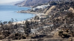 Sebuah kawasan permukiman warga musnah akibat Kebakaran Palisades di wilayah Pacific Palisades, Los Angeles, California. 