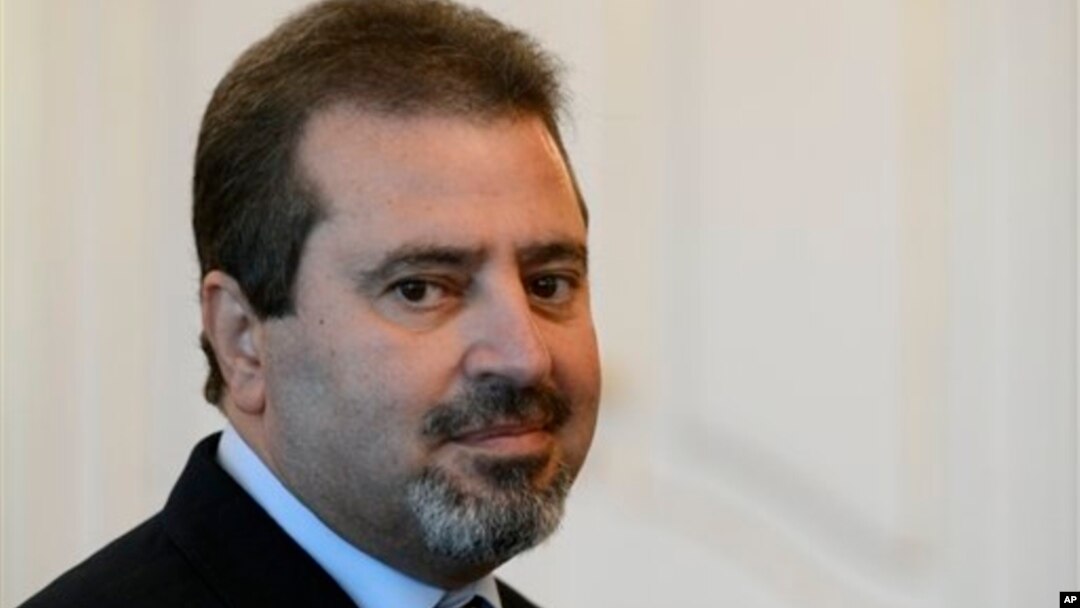 Duta Besar Palestina, Jamal al-Jamal meninggal akibat ledakan saat sedang membuka sebuah lemari besi (foto: dok). 