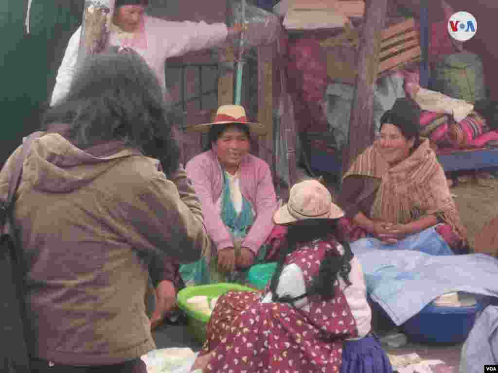 Una de las normas que establece la ley presentada este domingo por Áñez es que Evo Morales y Álvaro García, el ex vicepresidente, no podrán ser candidatos en los nuevos comicios.&nbsp;Foto: Yuvinka Gozalvez - VOA.