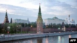 რუსეთში ჩინეთის პრემიერ-მინისტრს ელიან