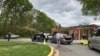 Antrian dan suasana pembagian iftar secara drive thru di Masjid Darusalaam, College Park, Maryland. (Foto courtesy: Masjid Darusalaam)