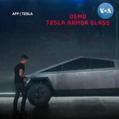 Ra mắt xe Tesla Cybertruck bị ‘bể dĩa’