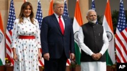 2020年2月25日美国总统特朗普，第一夫人梅拉尼娅·特朗普和印度总理莫迪在印度新德里合影。