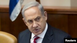 PM Israel Benyamin Netanyahu saat menghadiri rapat kabinet di Yerusalem (9/6).