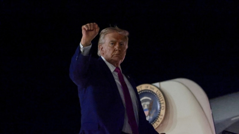 رئیس جمهوری آمریکا تصویری از راه‌پیمایی ایرانیان مخالف جمهوری اسلامی را بازنشر کرد