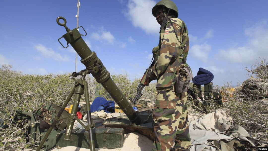 AMISOM oo ku sugan Ceel Macaan