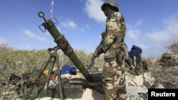 AMISOM oo ku sugan Ceel Macaan