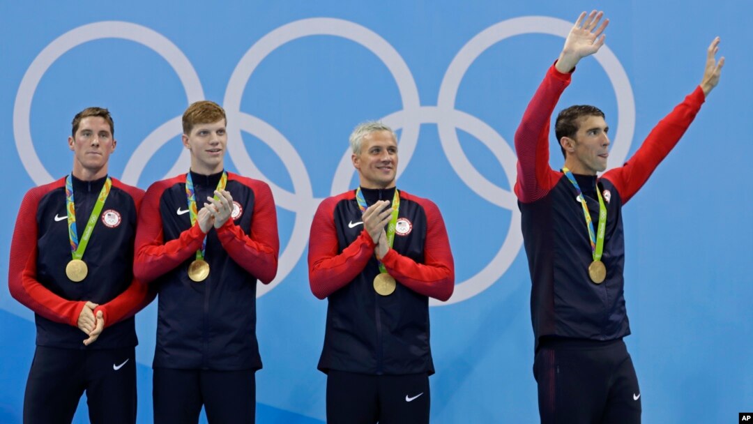 Conor Dwyer, Townley Haas, Ryan Lochte và Michael Phelps từ đội bơi Team USA của Mỹ.