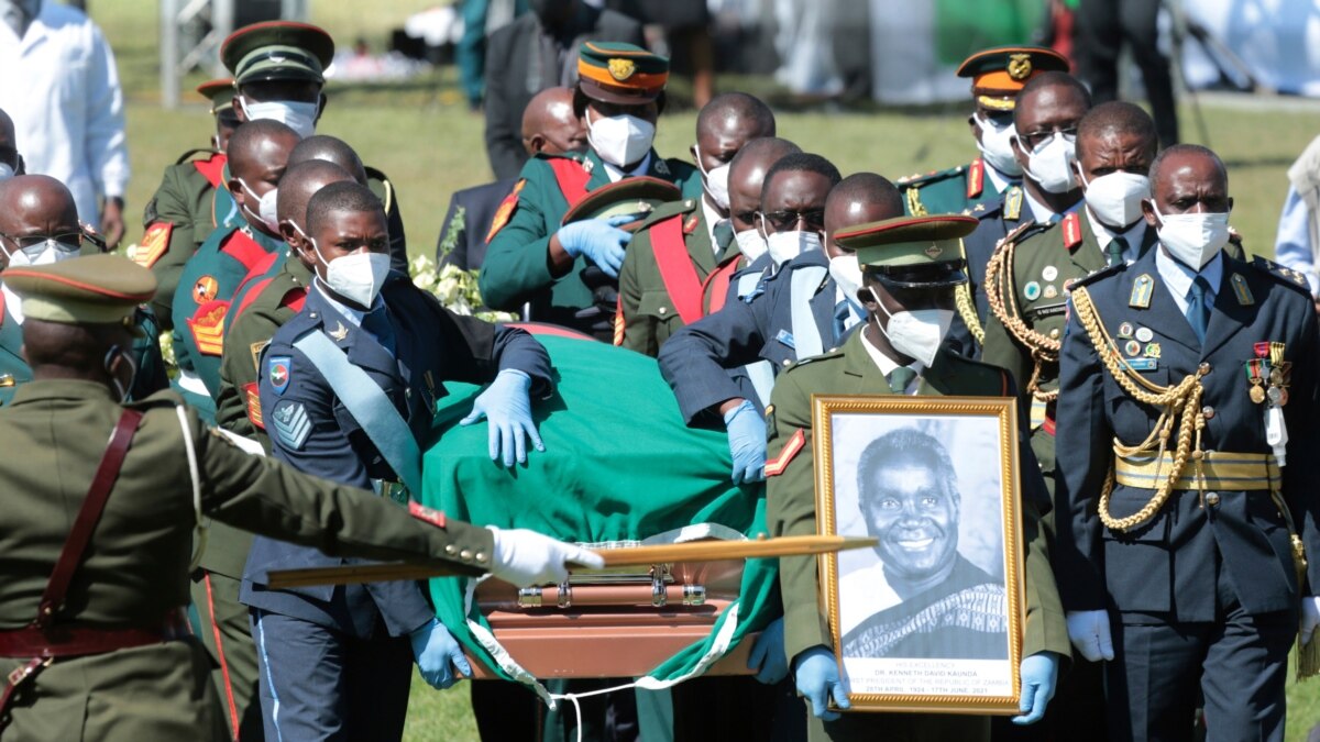 Zambians Give Handkerchief Salute to Fallen Statesman Kaunda