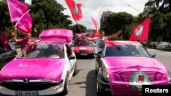 阿爾巴尼亞社會黨慶祝選舉勝利