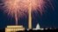 FILE - Kembang api menghiasi langit di atas National Mall di Washington, D.C., pada perayaan Hari Kemerdekaan AS, 4 Juli 2023. Dari kiri: Lincoln Memorial, Washington Monument, dan gedung US Capitol. (AP/Stephanie Scarbrough)