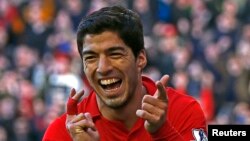 Luis Suarez dari Uruguay, yang telah melejitkan klubnya Liverpool ke anak tangga teratas Liga Premier Inggris dengan mencetak 10 gol selama Desember saja. (Foto: Dok)