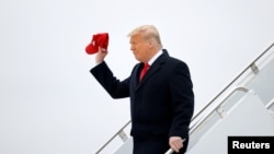 El presidente Donald Trump llega el 12 de enero a El Álamo, Texas, para visitar un tramo del muro fronterizo con México, uno de sus principales puntos de campaña electoral en 2016.