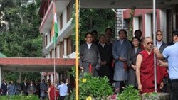 བཞུགས་སྒར་དུ་རྒྱ་གར་རང་བཙན་ཉིན་མོ་སྲུང་བརྩི་ཞུས་པ།