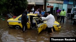  Al menos 14 personas fallecieron en El Salvador a causa de las afectaciones provocadas por la tormenta tropical Amanda