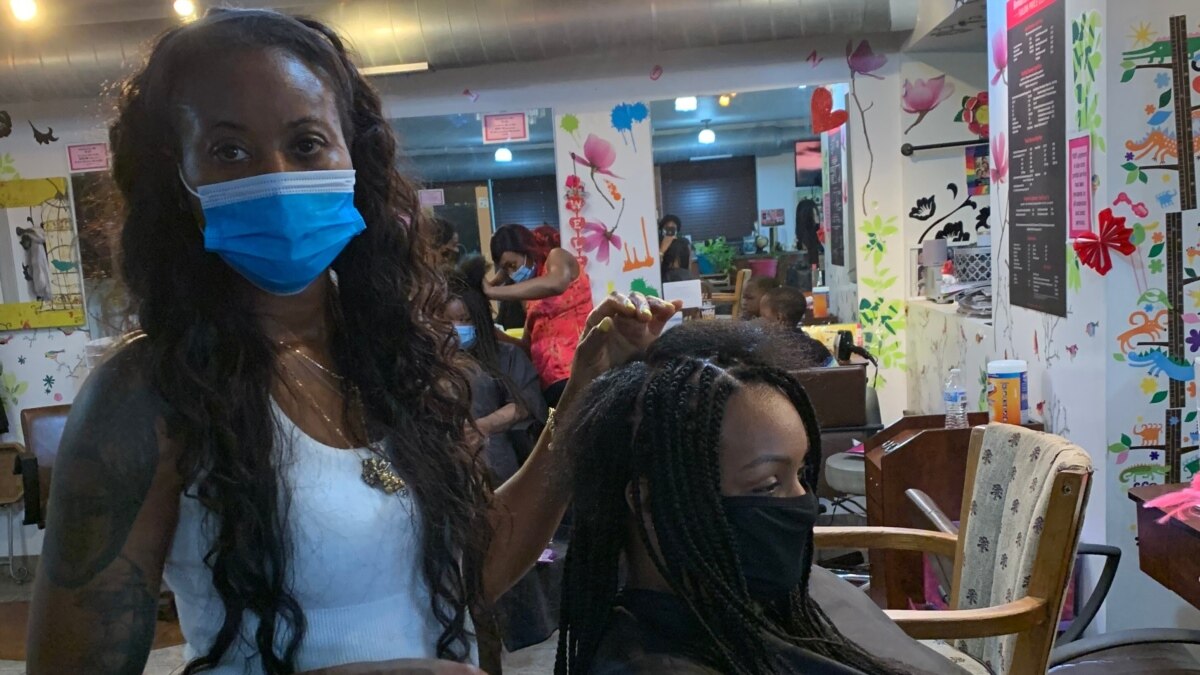 Minneapolis Hairdresser Shuttered by Coronavirus Lockdown Reopens