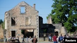 Suasana di sekitar desa Oradour-sur-Glane, Perancis, 10 Juni 2017. (Foto: dok).