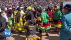 Nhengo dzeChikwata cheMbuya Nehanda Chimurenga Choir Dzichitandadza Vanhu paKuradzikwa kweGamba reNyika VaTshinga Dube muHarare neChitatu.