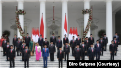 Usai pelantikan Kabinet Indonesia Maju. Presiden Joko Widodo menepis mencuatnya isu sebagian menteri-menteri pada pemerintahannya akan mundur. (Foto: Biro Setpres)