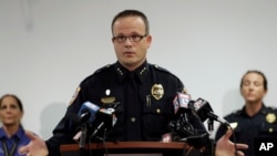 Punta Gorda, Florida, Police Chief Tom Lewis gestures as he speaks to the media at the Public Safety Complex in Punta Gorda, Florida, Aug. 10, 2016. 