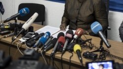  À Votre Avis: la corruption dans les milieux journalistiques 