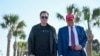 ARCHIVO - El presidente electo Donald Trump camina con Elon Musk antes del lanzamiento del sexto vuelo de prueba del cohete SpaceX Starship el 19 de noviembre de 2024 en Boca Chica, Texas.