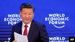 El presidente chino, Xi Jinping, habló ante el Foro Económico Mundial en Davos, Suiza, el martes, 17 de enero, de 2017.