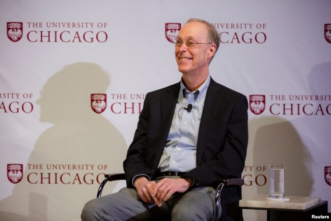 Nobel Prize winner for Economic Sciences Douglas Diamond attends an event at the University of Chicago celebrating his win, in Chicago, Illinois, U.S., October 10, 2022. (REUTERS/Jim Vondruska)