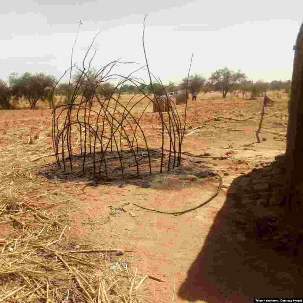 Des campements Peulh détruits par les Koglweogo dans le Centre-Nord du Burkina, 3 janvier 2019.