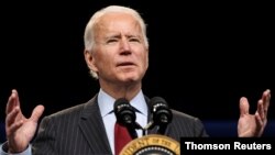 El presidente de los Estados Unidos, Biden, hace un anuncio sobre la ayuda del coronavirus para las pequeñas empresas desde la Casa Blanca, en Washington DC, el 22 de febrero del 2021. 