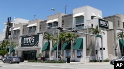 Un magasin de Dick's Sporting Goods à Miami, le 28 février 2018.