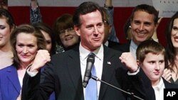 سیناتۆری پـێشـوو ڕیک سانتۆرم