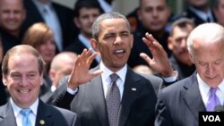 Obama y el vice presidente Bidden, le agradecieron a los policías en general por "cuidar EE.UU., ciudad por ciudad".