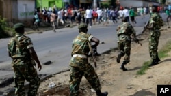 Des militaires déployés à Bujumbura, au Burundi (Reuters)