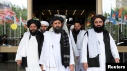 塔利班代表团与阿富汗官员举行谈判后离开（资料照 2019年5月30日）