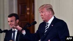 Presiden AS Donald Trump memuji pemimpin Korea Utara Kim Jong Un sebagai sosok yang “sangat terhormat” dalam konferensi pers dengan Presiden Emmanuel Macron, Selasa (24/4). 