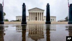 Gedung Mahkamah Agung di Washington, D.C., Minggu, September. 23, 2018. (Foto: dok).