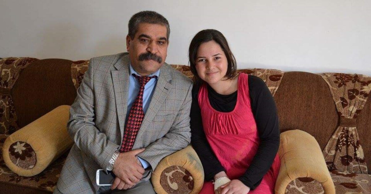 Vaginal sharbatlarni tomosha qiling Agar bir yigit bir minut keyin cums bolsa