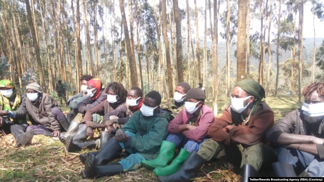 Bamwe mu barwanyi ba Red Tabara berekanywe n'u Rwanda 