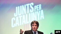 Carles Puigdemont lors d'un meeting a Oostkamp pres de Bruges, Belgique, le 25 novembre 2017