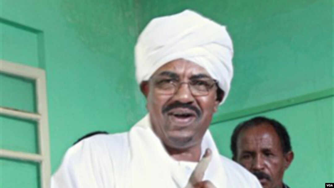 Presiden Sudan Omar al-Bashir (foto: dok) memutuskan untuk tidak menghadiri KTT Afrika-Uni Eropa yang berlangsung pekan ini di Tripoli, Libya.