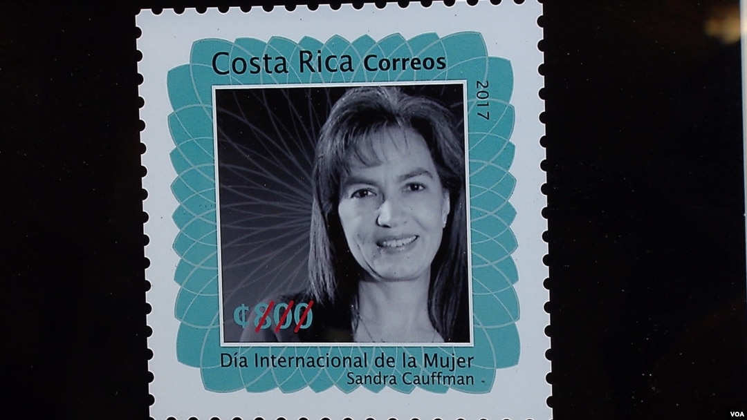Pada awal tahun 2017, Costa Rica mengeluarkan perangko untuk menghormati Sandra Cauffman, kelahiran Costa Rica, sebagai Insinyur NASA (foto: ilustrasi). 