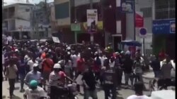 Ayiti: Manifestasyon Dewoule nan Pòtoprens sou Jesyon Fon Petwo Karibe a
