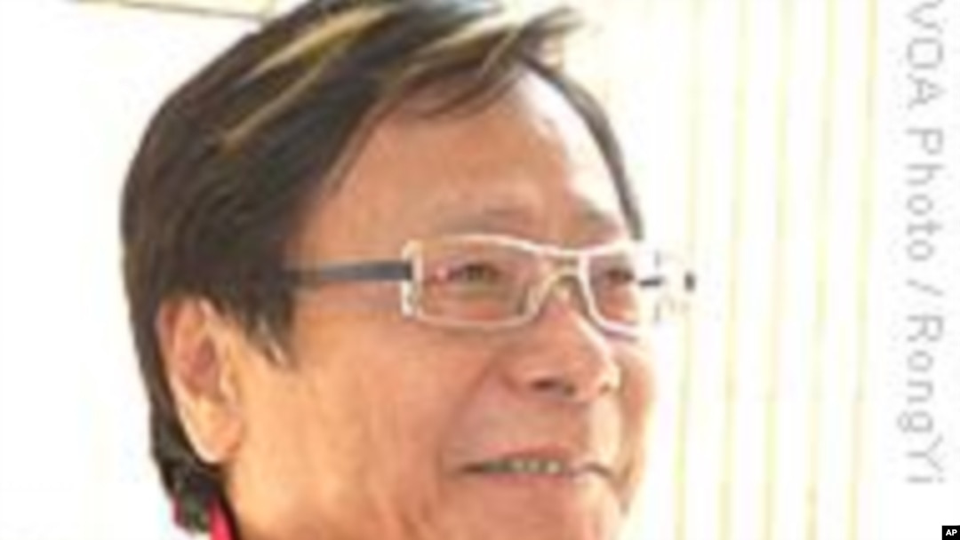 香港社会民主连线主席黄毓民美加募款宣扬理念