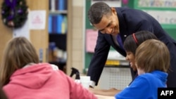 Tổng thống Barack Obama của Hoa Kỳ thăm trường Parkville Middle School, ngày 14 tháng 2, 2011