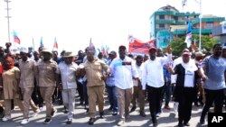 Viongozi wa chadema na wafuasi wa chama wakiandamana jijini Dar Es Salaam, Januari 24, 2024. Picha ya AP