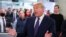 Trump u svom izbornom štabu u Arlingtonu, Virdžiniji 4. novembra 2020.