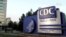 CDC再次建議在室內戴口罩，包括某些接種了疫苗的人