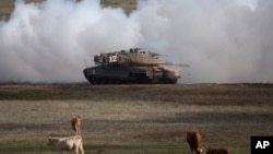 یک تانک اسرائیلی در بلندی‌های جولان. آرشیو